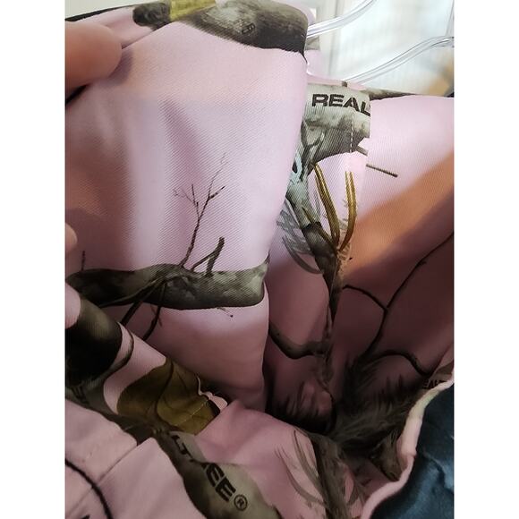 Under Armour Real Tree Pink Camo Loose Fit Hoodie, Medium - Picture 6 of 7